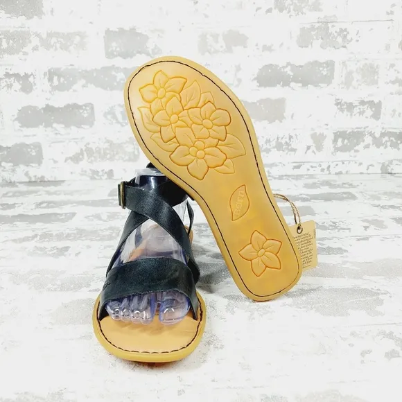 New Born Leah Black Leather Buckle Up Flat Sandals H787