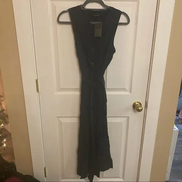 New Club Monaco Sleeveless button front dress