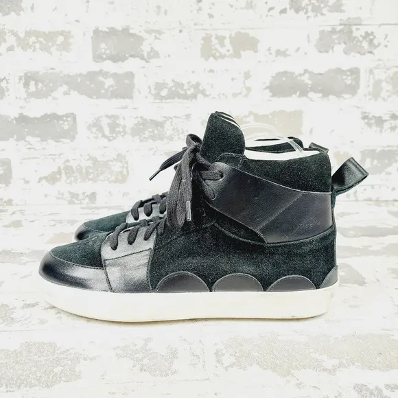NEW Cynthia Rowley x Italeau Black Suede Lace Up High Top Sneakers V497