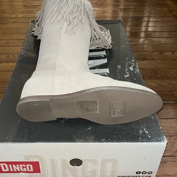 NEW Dingo Hassie Suede Fringe Western Boots Sand (Cream) Women’s Size 9