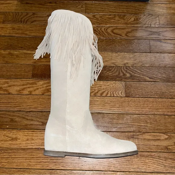 NEW Dingo Hassie Suede Fringe Western Boots Sand (Cream) Women’s Size 9