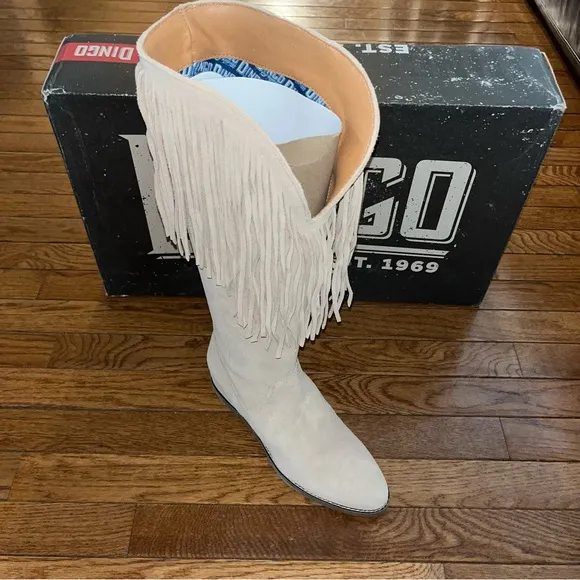 NEW Dingo Hassie Suede Fringe Western Boots Sand (Cream) Women’s Size 9