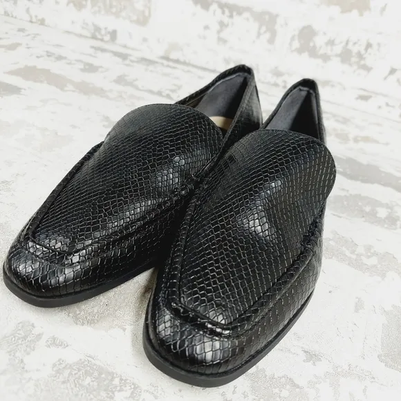 New Dolce Vita Catela Black Leather Snake Embossed Slip On Loafers H962