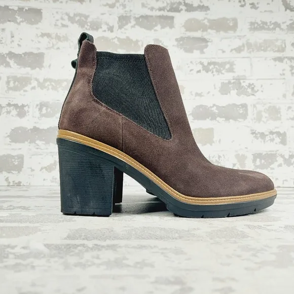 New Dr. Scholl's First Class Brown Suede Leather Slip On Boots M92