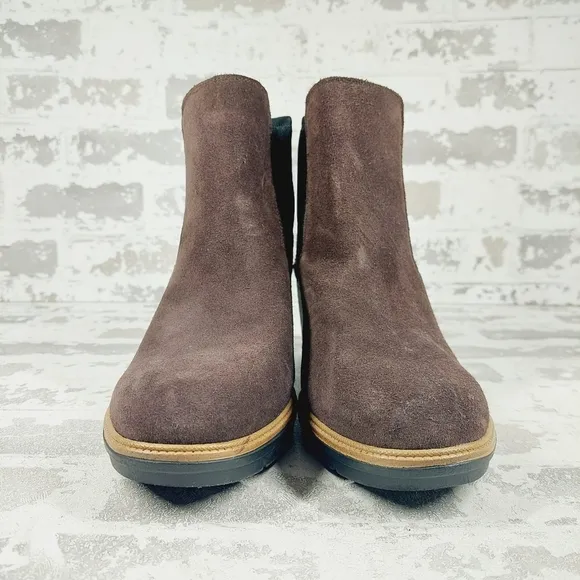 New Dr. Scholl's First Class Brown Suede Leather Slip On Boots M92