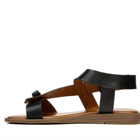 New Franco Sarto Sandals Glenni Strappy Flat Black Leather size 6