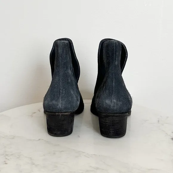 NEW Free People Charm Double-V Ankle Bootie in Navy Suede Size 9 US 39 EU
