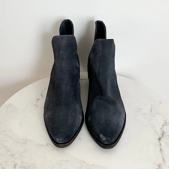 NEW Free People Charm Double-V Ankle Bootie in Navy Suede Size 9 US 39 EU