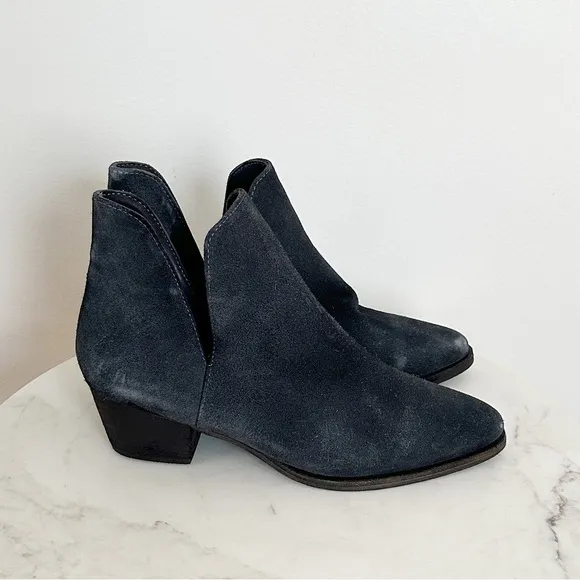 NEW Free People Charm Double-V Ankle Bootie in Navy Suede Size 9 US 39 EU