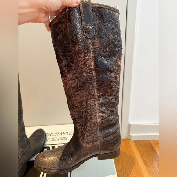 New Frye Melissa Button Chocolate / Dark Brown Distressed Leather Boots Size 6.5