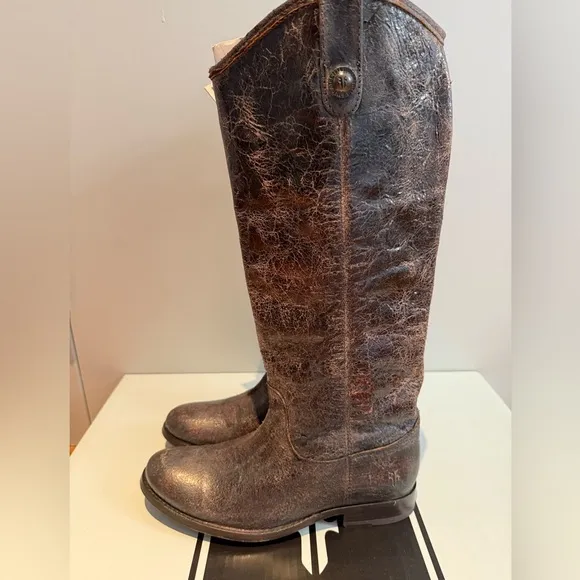 New Frye Melissa Button Chocolate / Dark Brown Distressed Leather Boots Size 6.5