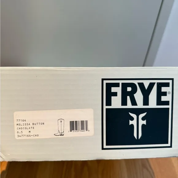 New Frye Melissa Button Chocolate / Dark Brown Distressed Leather Boots Size 6.5