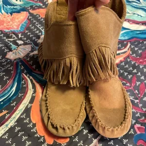 NEW groovy boho comfy Manitoban suede moccasin booties 7.5 🌞