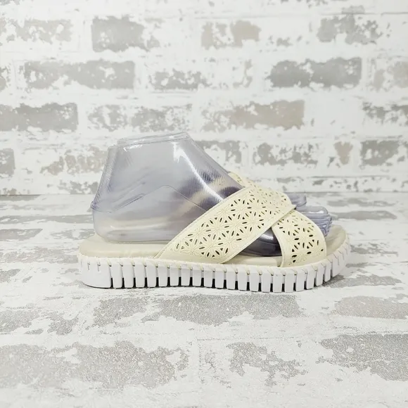 NEW Ilse Jacobsen Tulip Milk Cream Criss Cross Band Flat Slide Sandals V476