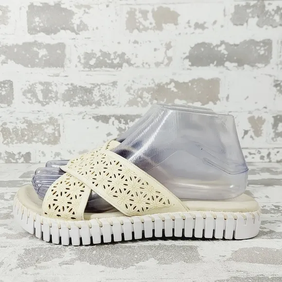NEW Ilse Jacobsen Tulip Milk Cream Criss Cross Band Flat Slide Sandals V476