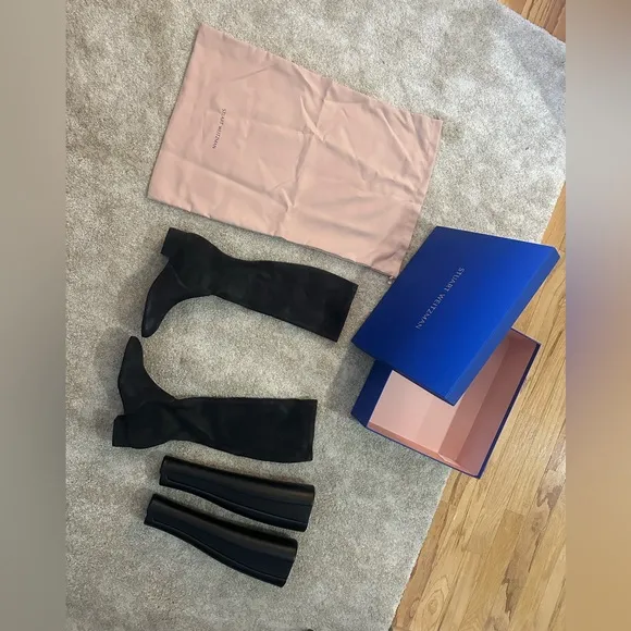 NEW in Box! Stuart Weitzman Suede Boots!