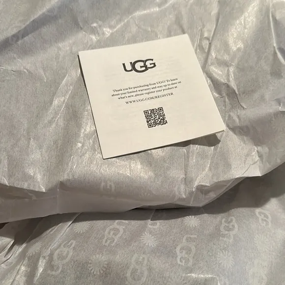 NEW IN BOX! UGG CLASSIC MINI ULTRA PLATFORM BOOTS SMOKE PLUME Size 9 Gray NWT!