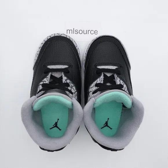 NEW Jordan 3 Retro Sneakers DM0968-031 Black/Green Glow