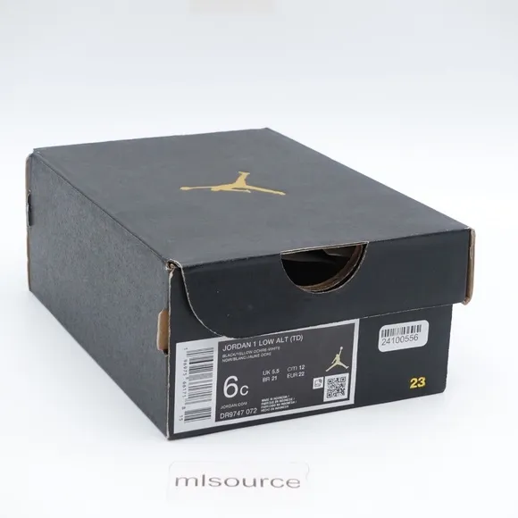 NEW Jordan Retro 1 Low EasyOn Sneakers DR9747-072 Black/Yellow