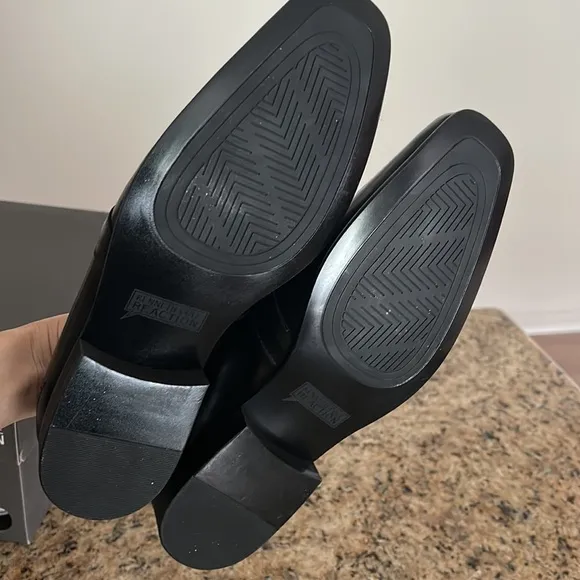 New Kenneth Cole Reaction leather loafers