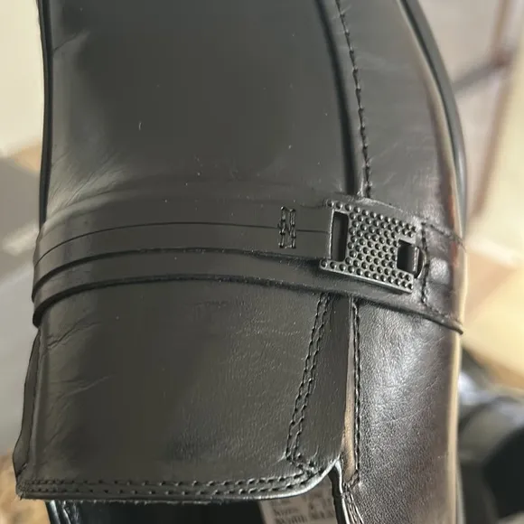 New Kenneth Cole Reaction leather loafers