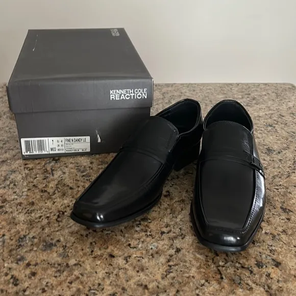 New Kenneth Cole Reaction leather loafers