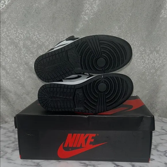 New - Kids’ Jordan High Retro Black &amp; White