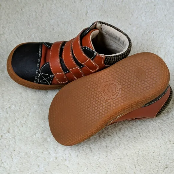 NEW Livie &amp; Luca Toddler Boots Unisex size 10