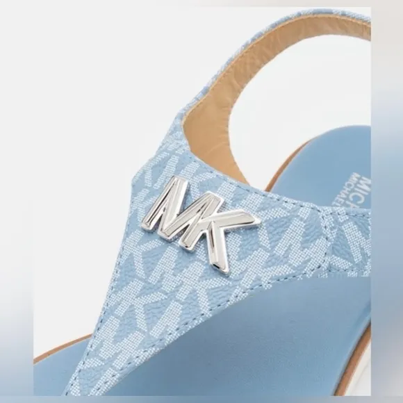 New! Michael kors jilly flat sandals, Chambray Size 9.5 (Authentic)