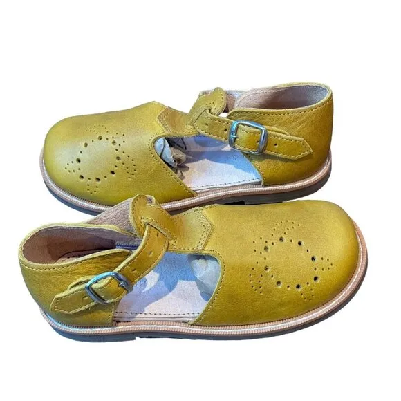 NEW Mikoleon Mustard Camperas Sandals