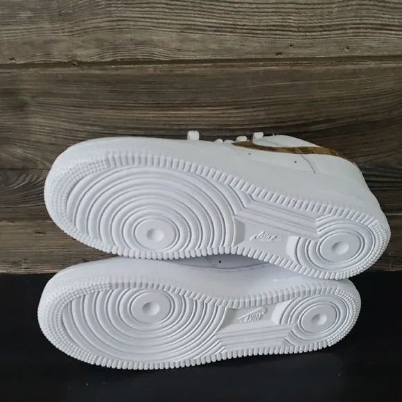 New Nike Air Force 1 White with Snake Print Swoosh