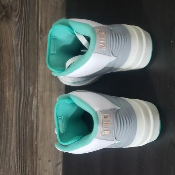 New Nike Air Jordan 2 Retro White Mint Green Mid Ankle Sneakers