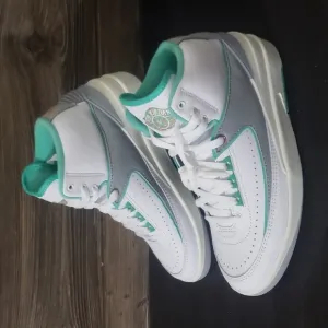 New Nike Air Jordan 2 Retro White Mint Green Mid Ankle Sneakers