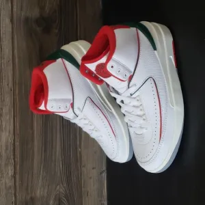 New Nike Air Jordan 2 Retro White Red Mid Top Sneakers