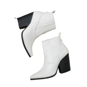 NEW QUPID women's easy as that ankle boots in white