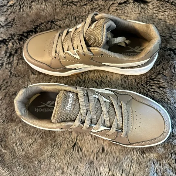 NEW Reebok Retro Y2K Khaki Brown &amp; White Leather Sneakers, Size 4