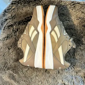 NEW Reebok Retro Y2K Khaki Brown &amp; White Leather Sneakers, Size 4