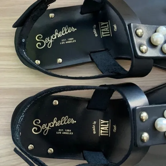 NEW Seychelles Black Day of Rest Studs Leather Flat Sandal US 6