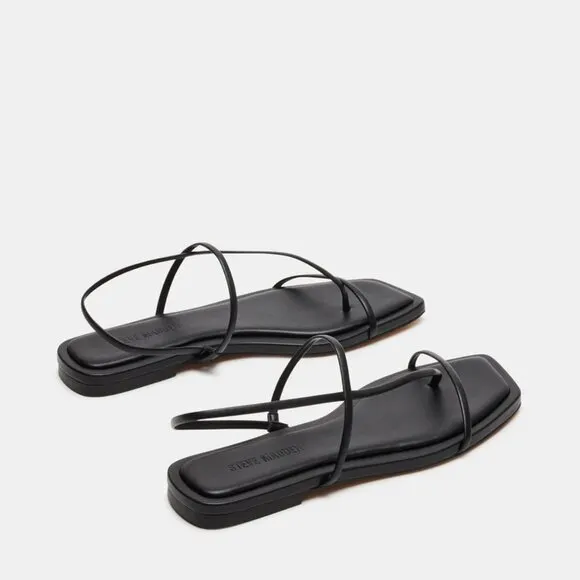 NEW Steve Madden Lynley Flat Strappy Sandals in Black