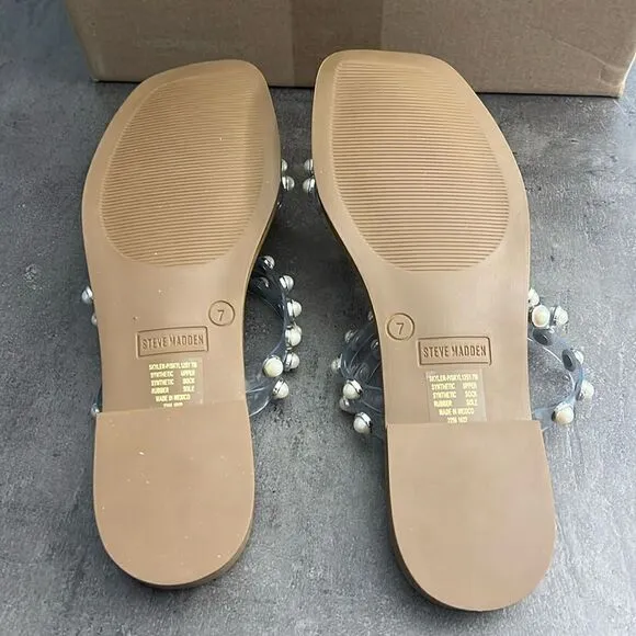 New Steve Madden Skyler flat sandals 7