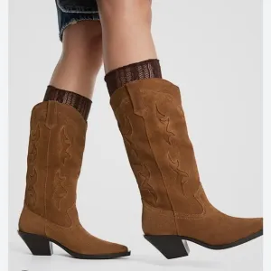 NEW Stradivarius leather cowboy boots 9853/470