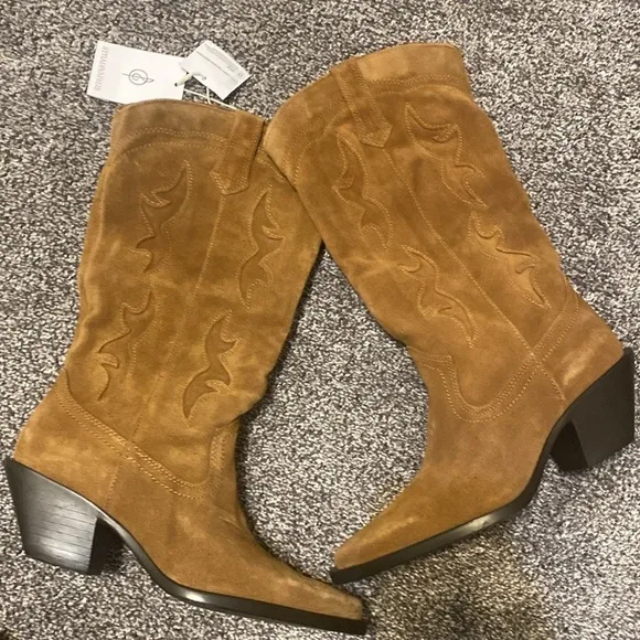 NEW Stradivarius leather cowboy boots 9853/470