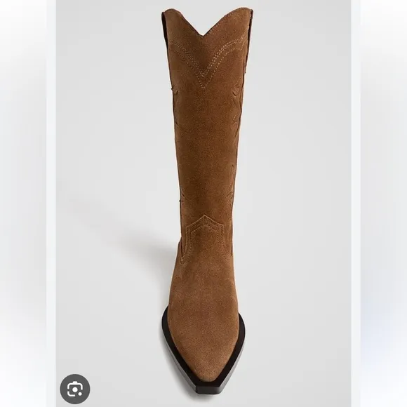 NEW Stradivarius leather cowboy boots 9853/470