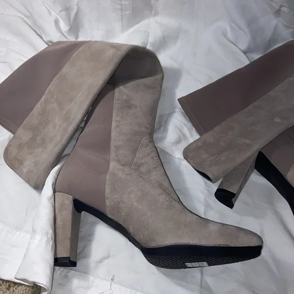 New Stuart Weitzman taupe Suede Stretch Over The Knee Block Heels Boots