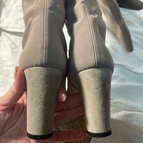 New Stuart Weitzman taupe Suede Stretch Over The Knee Block Heels Boots