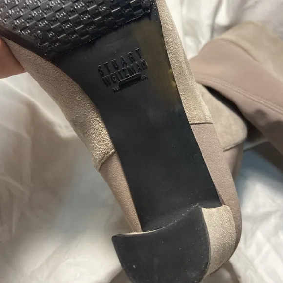 New Stuart Weitzman taupe Suede Stretch Over The Knee Block Heels Boots