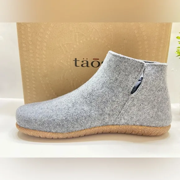NEW Taos Good Wool Slip On Ankle Boots Grey EU 44 US Men’s 10.5-11 $150