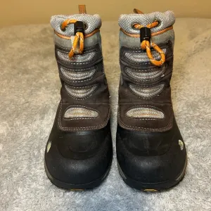 NEW The North Face 200 gr Insulation Waterproof Slip On Boots Boys, Size 3