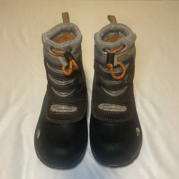 NEW The North Face 200 gr Insulation Waterproof Slip On Boots Boys, Size 3