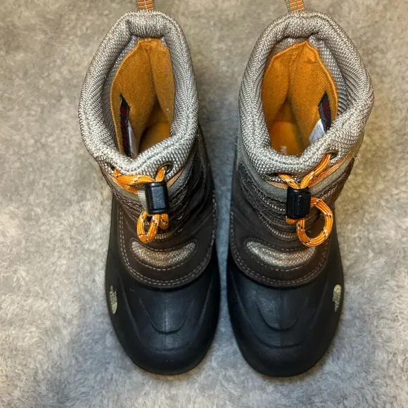 NEW The North Face 200 gr Insulation Waterproof Slip On Boots Boys, Size 3